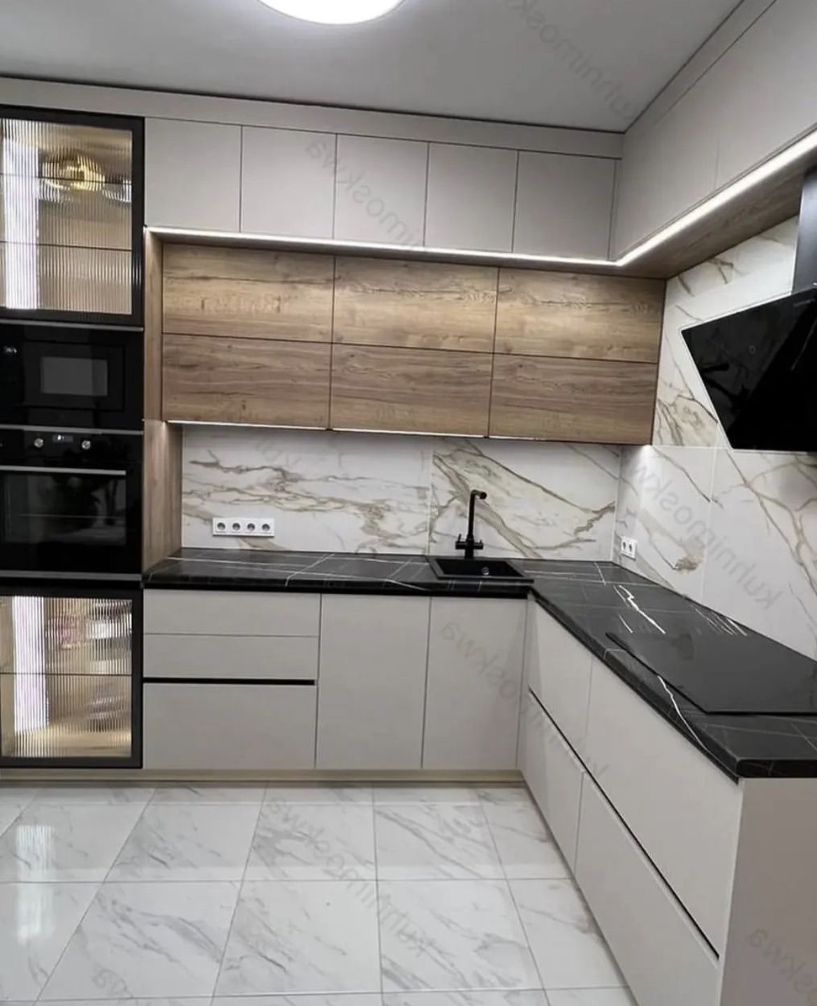 Cuisine Moderne en L – Finition Béton, Bois Naturel & Marbre Blanc