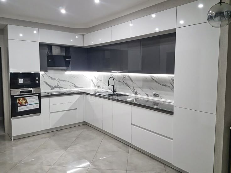 Cuisine Moderne en Blanc et Bois